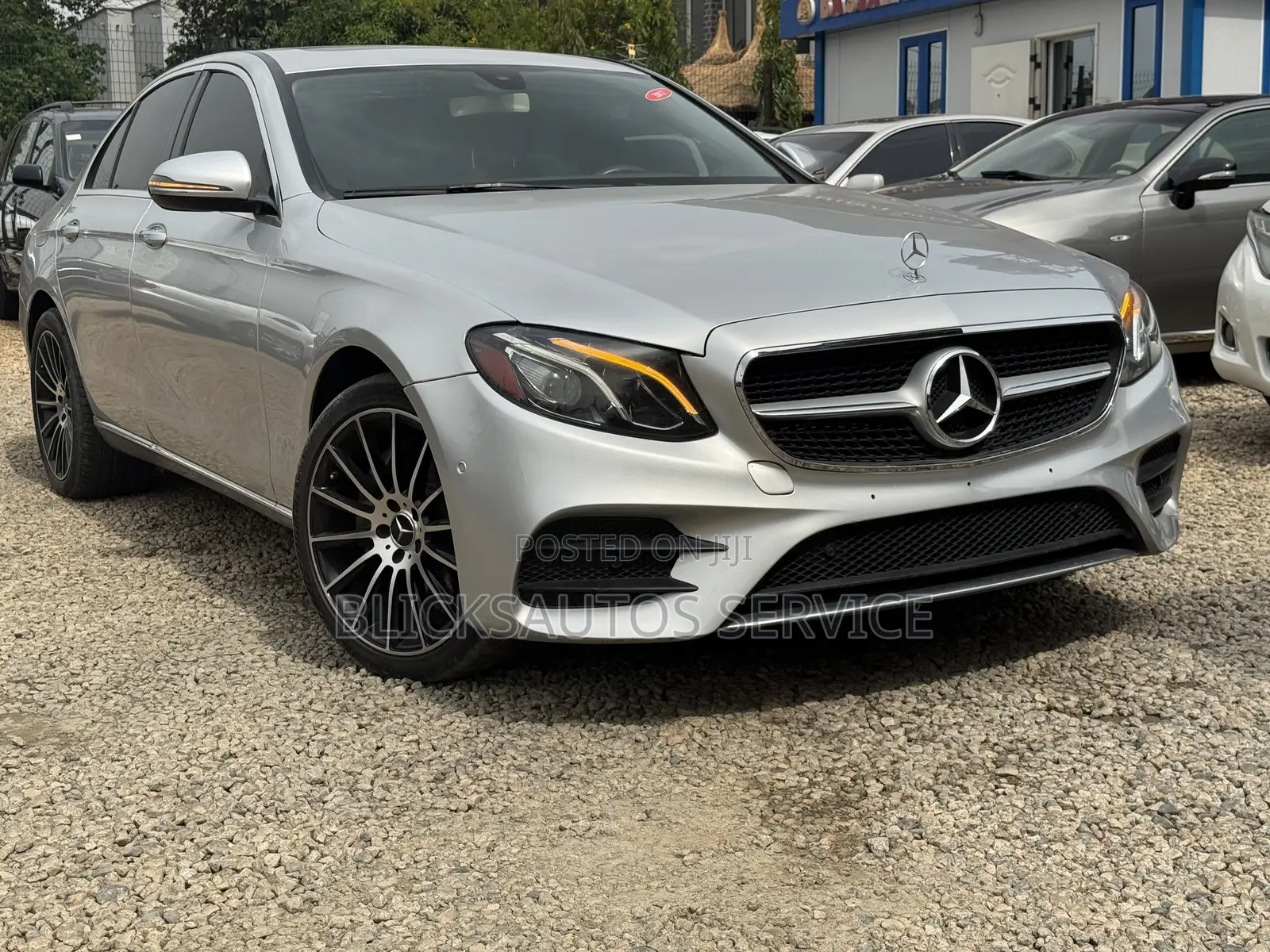 Mercedes-Benz E300 Base RWD Sedan (2.0L 4cyl 9A) 2017 Silver