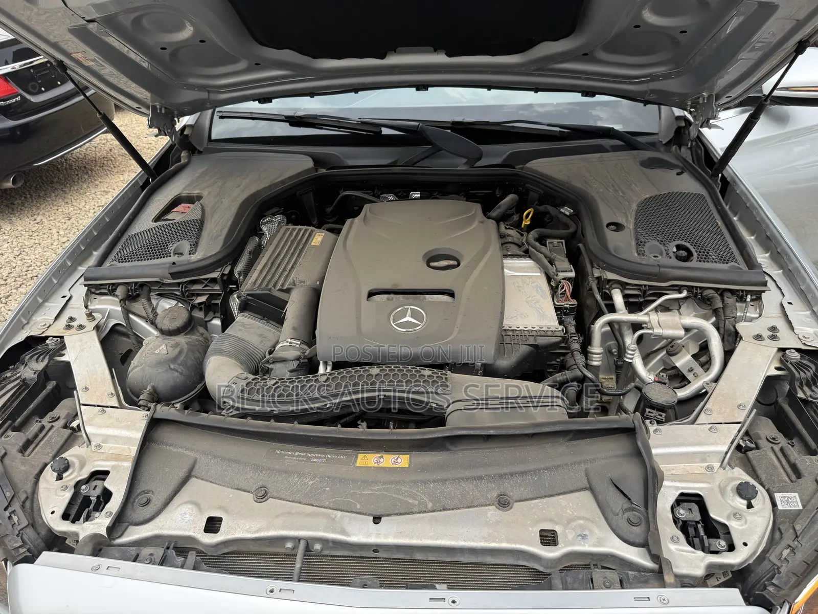 Mercedes-Benz E300 Base RWD Sedan (2.0L 4cyl 9A) 2017 Silver