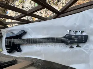 Toptech Bass Guitar