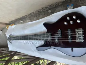 Toptech Bass Guitar