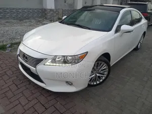 Lexus ES 2015 White