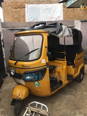 TVS HLX 125 2015 Yellow