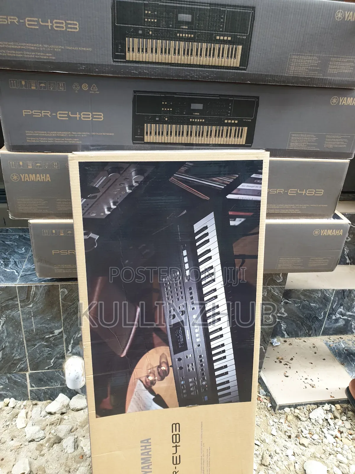 PSR-E483 Portable 61-Key Keyboard