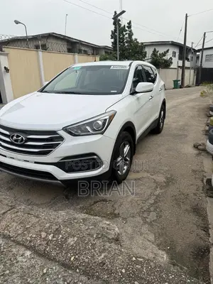 Hyundai Santa Fe SE AWD 2018 White