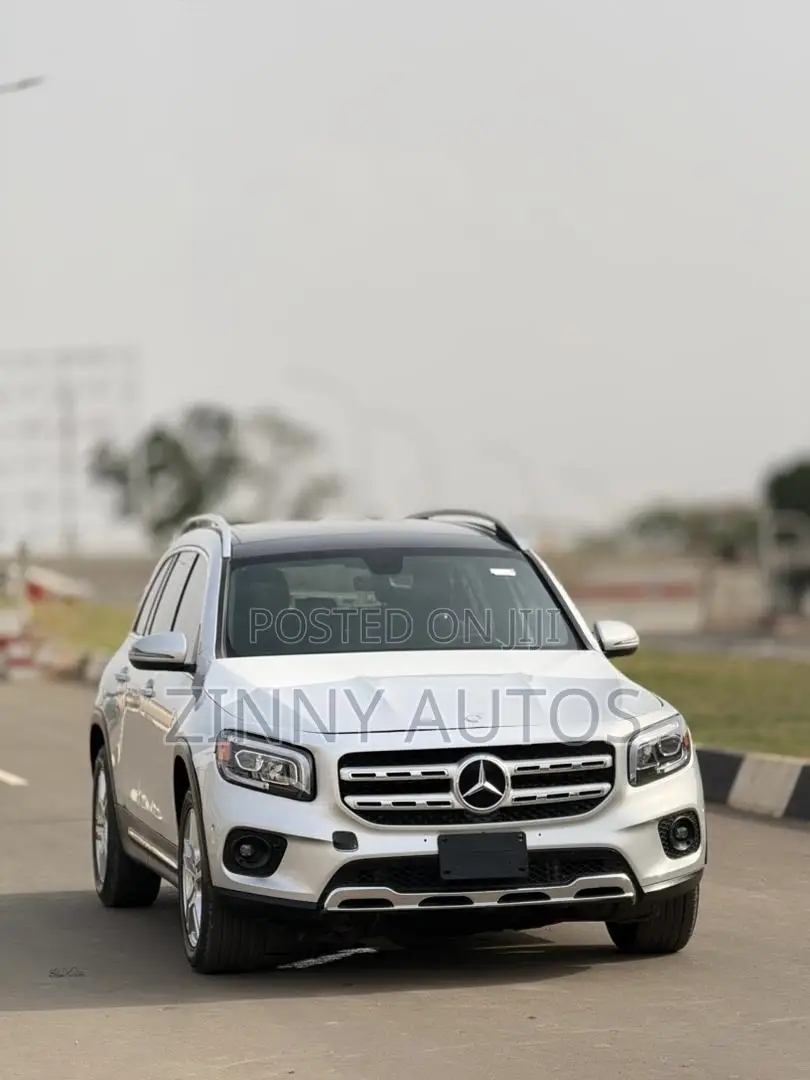 Mercedes-Benz GLB-Class 2021 Silver