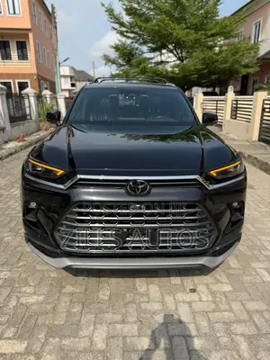 Toyota Highlander 2024 Black