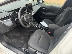 Toyota Corolla LE 2021 White