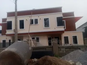 4bdrm Duplex in Carlton Gate Estate, Akobo for sale