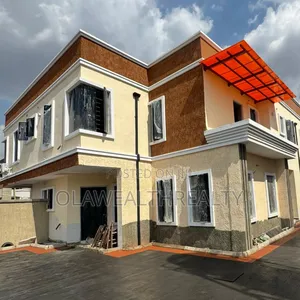 4bdrm Duplex in Carlton Gate Estate, Ibadan for sale