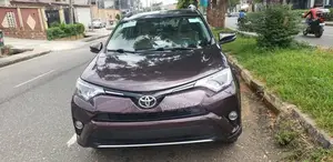 Toyota RAV4 XLE AWD (2.5L 4cyl 6A) 2016 Maroon