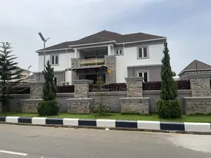 6bdrm Duplex in Naf Valley Estate, Asokoro for sale