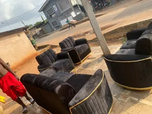 Round Chairs