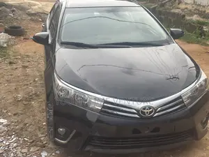 Toyota Corolla LE Eco 4dr Sedan (1.8L 4cyl CVT) 2015 Black
