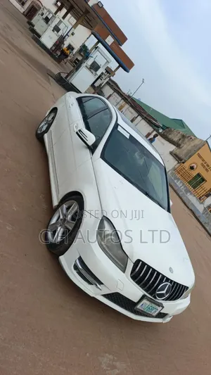Mercedes-Benz C300 2009 White