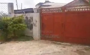 5bdrm Bungalow in Peace Estate, Baruwa for sale