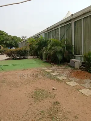 800 Capacity Event Center