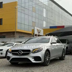 Mercedes-Benz E300 2017 Silver