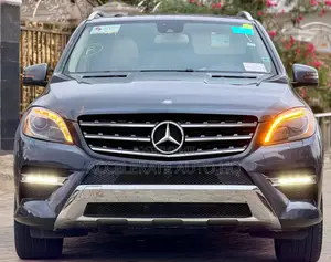 Mercedes-Benz M Class ML350 4dr SUV (3.5L 6cyl 7A) 2014 Gray