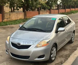 Toyota Yaris 2012 Silver