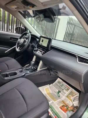 Toyota Corolla Cross LE 2025 Green