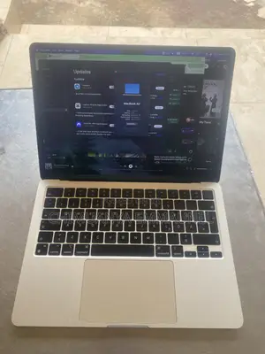 Laptop Apple MacBook Air 2022 M2 8GB Apple M2 SSD 256GB