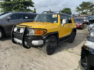 Toyota FJ Cruiser 2007 Yellow