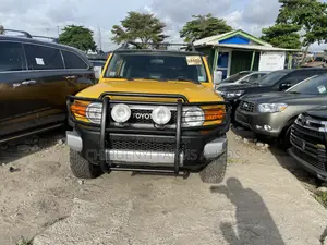 Toyota FJ Cruiser 2007 Yellow