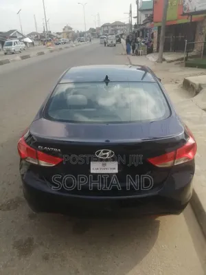 Hyundai Elantra 2012 Blue