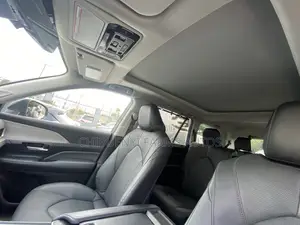 Toyota Grand Highlander Platinum AWD 2024 Teal