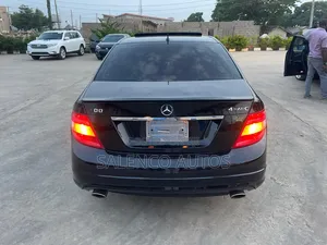 Mercedes-Benz C300 2010 Black