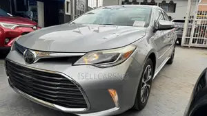 Toyota Avalon XLE Premium Sedan FWD (3.5L 6cyl 6A) 2017 Silver