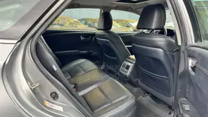 Toyota Avalon XLE Premium Sedan FWD (3.5L 6cyl 6A) 2017 Silver