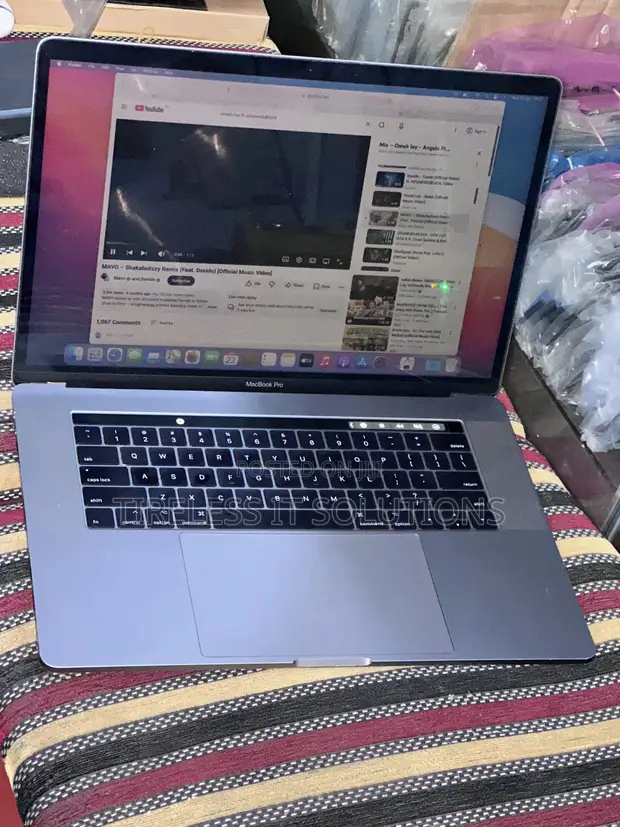 Laptop Apple MacBook Pro 2017 16GB Intel Core i7 SSD 256GB for