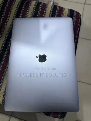 Laptop Apple MacBook Pro 2017 16GB Intel Core i7 SSD 256GB