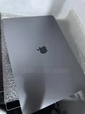 Laptop Apple MacBook Pro 2017 16GB Intel Core i7 SSD 256GB