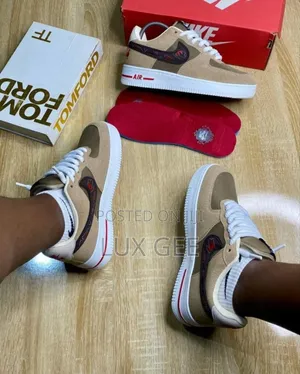 Nike Air Force 1
