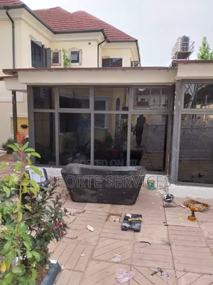 Aluminium Glass Partitioning