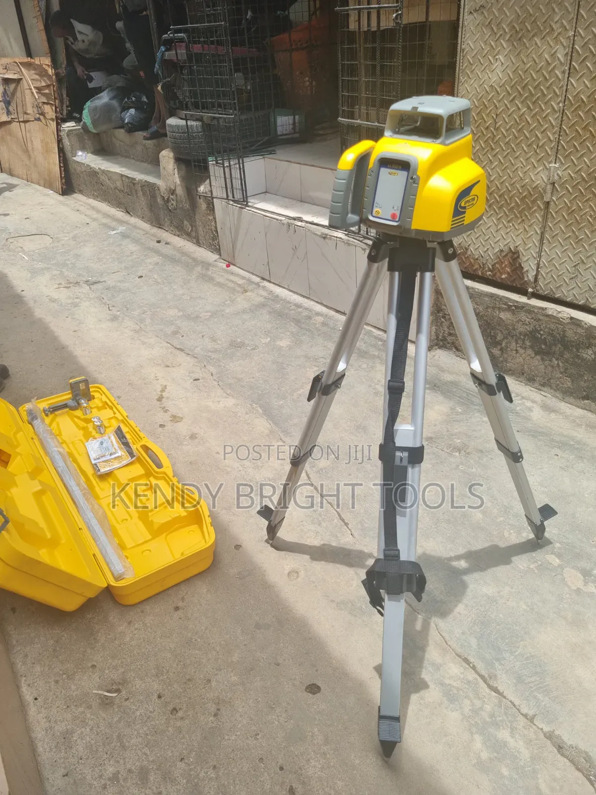 Spectra Precision Ll300s-2 Laser Level With Hl450 Receiver