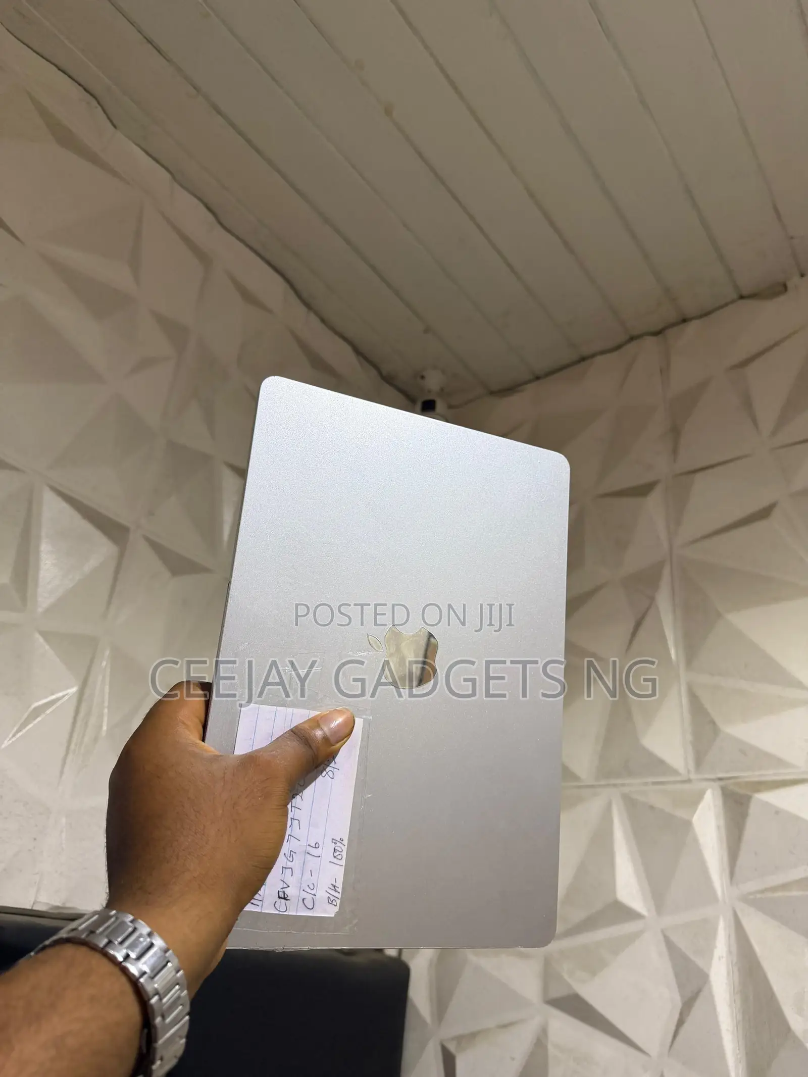 Laptop Apple MacBook Air 2023 M2 16GB Apple M2 SSD 256GB