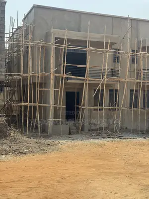 4bdrm Duplex in Life Camp for sale