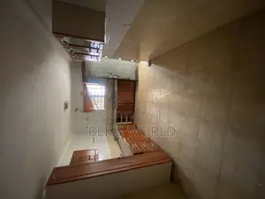 3bdrm Block of Flats in Wuye for rent