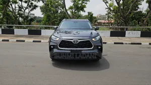 Toyota Highlander XLE AWD 2020 Gray