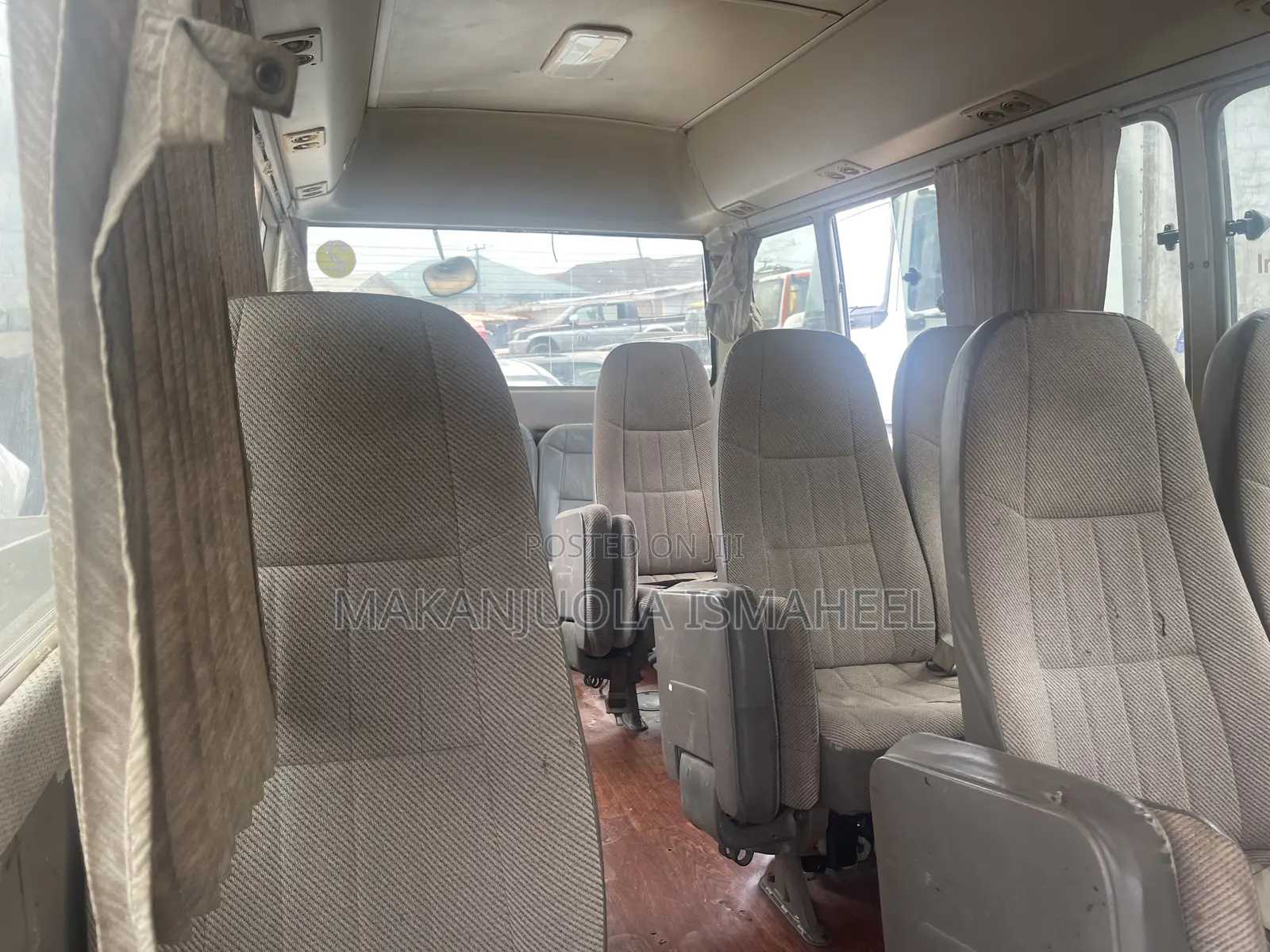 Toyota Coaster 2011