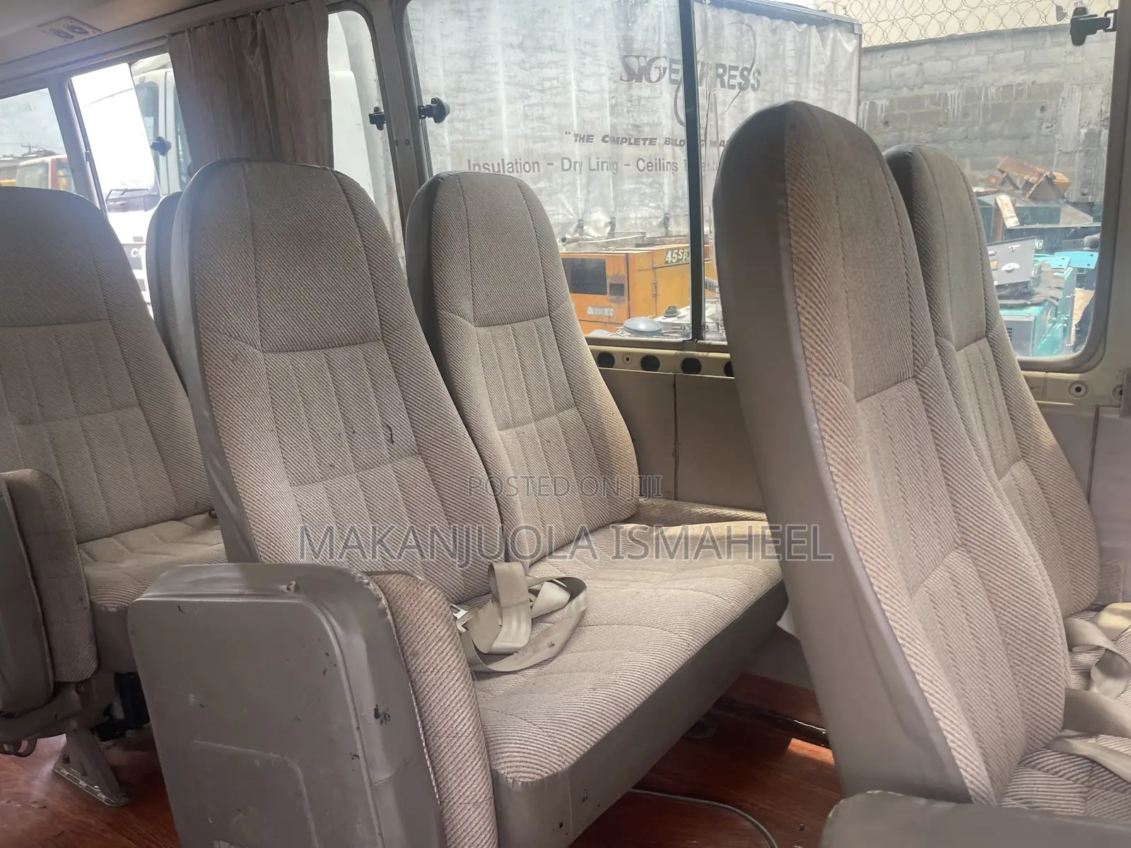 Toyota Coaster 2011