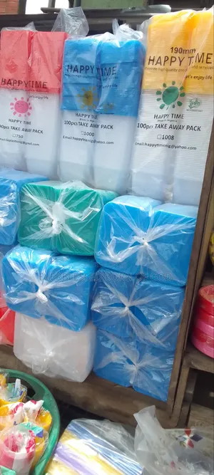 Serving Disposable Plastic Plates, Takeaway