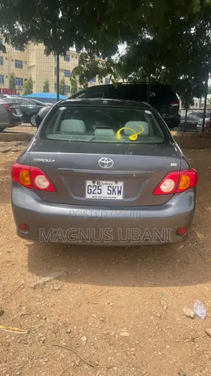 Toyota Corolla LE 4dr Sedan (1.8L 4 cyl 4A) 2009 Gray