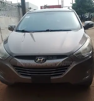 Hyundai Tucson GLS AWD 2013 Gold