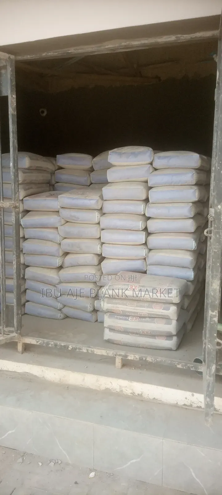 Cement Distributor