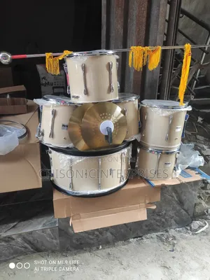 Yamaha Parade Drum Set