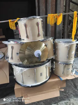 Yamaha Parade Drum Set